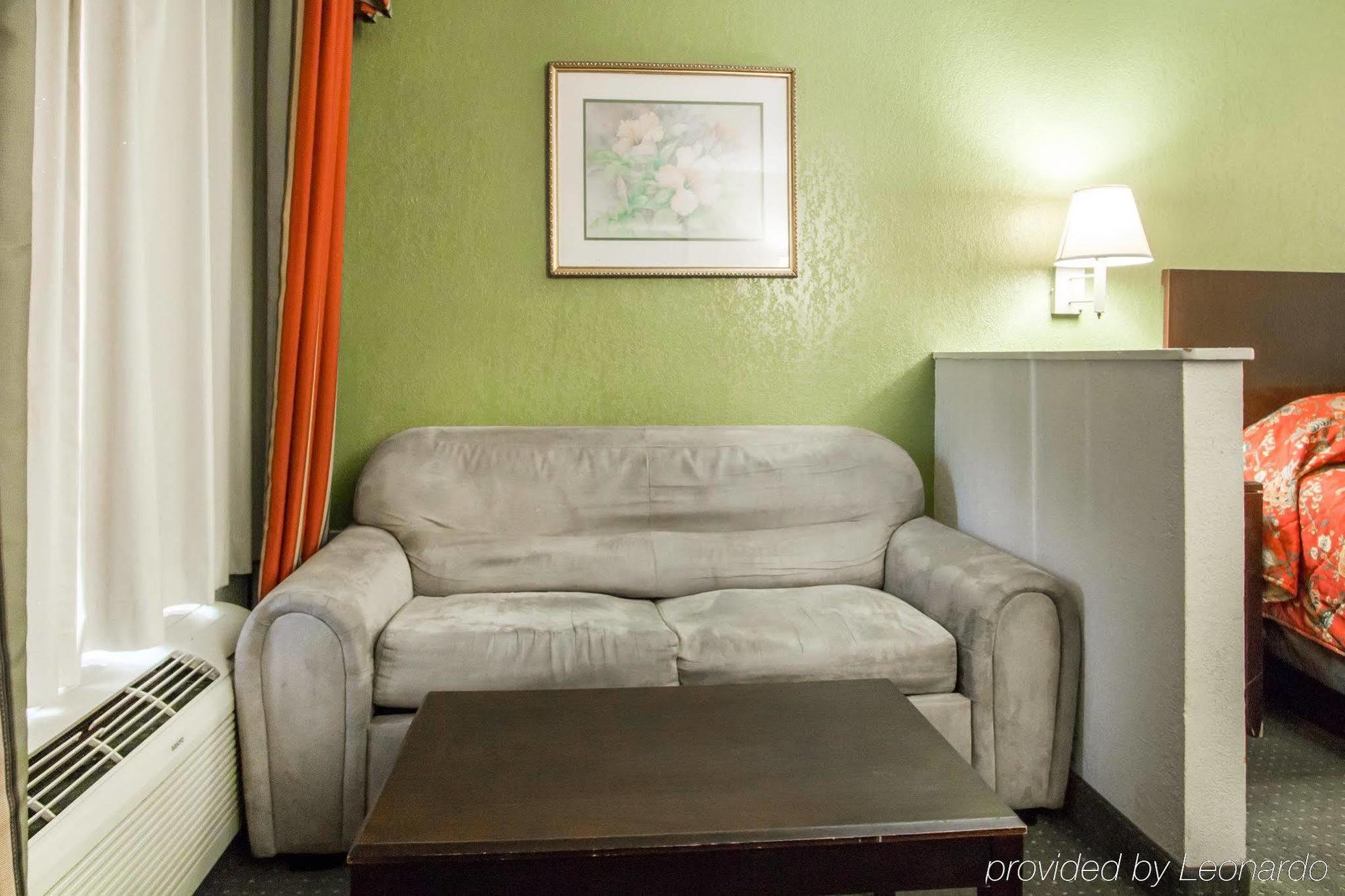 Econo Lodge Бофорт Экстерьер фото