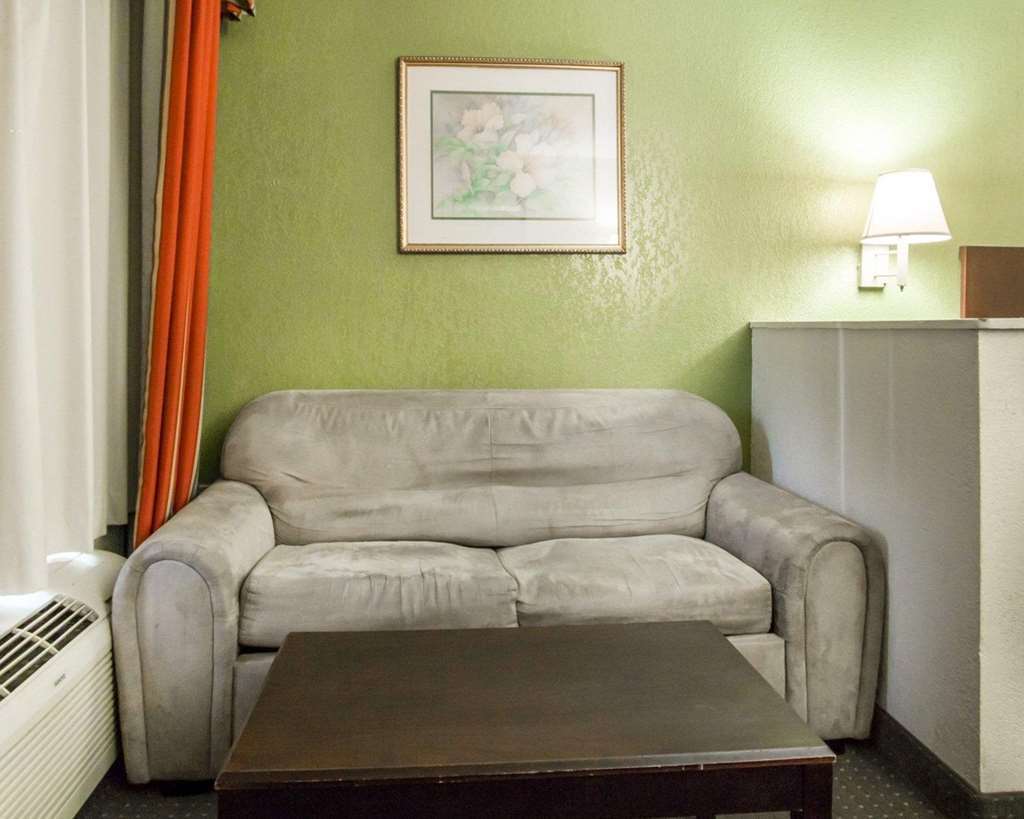 Econo Lodge Бофорт Номер фото