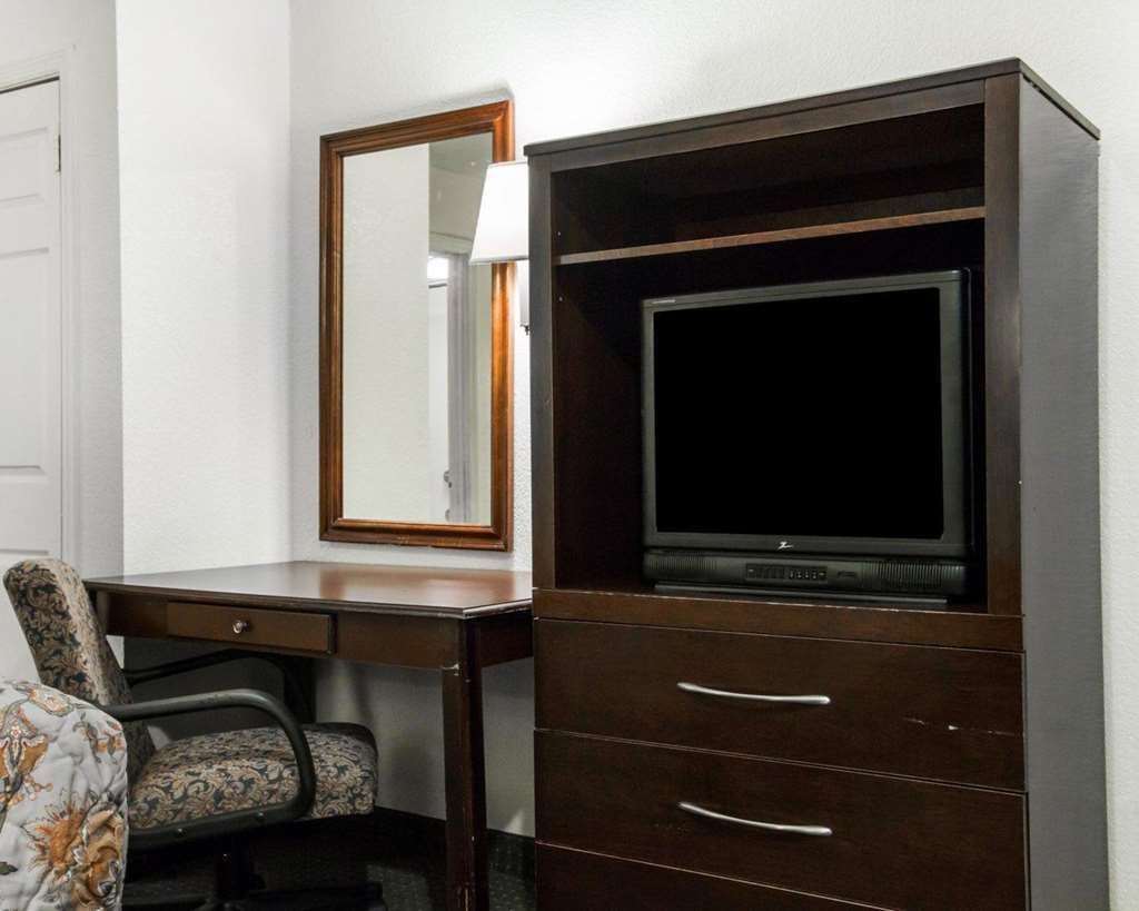 Econo Lodge Бофорт Номер фото